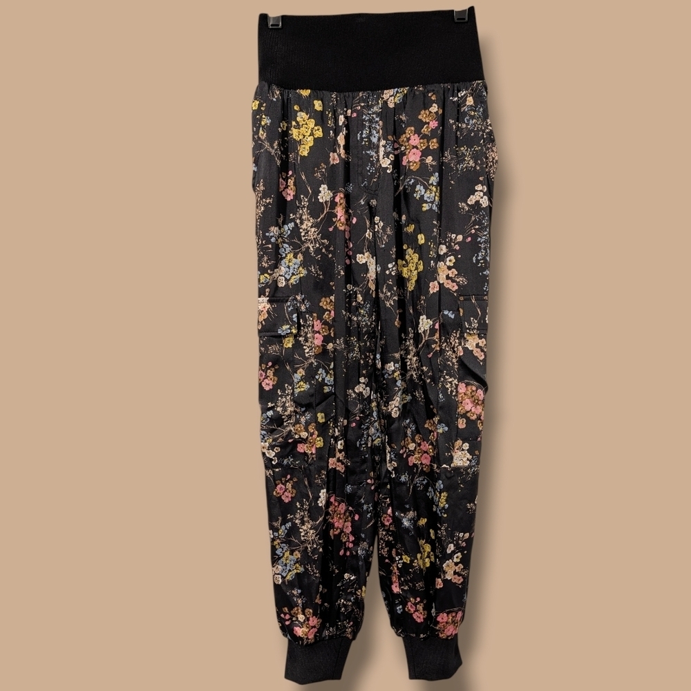 Cinq à Sept Black Floral Satin High Rise Utility Cargo Giles Pant Joggers SM
